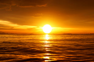 framedposter-print-glowing-sunset-on-the-water