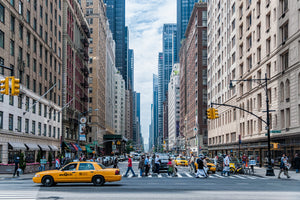 framedposter-print-in-the-middle-of-manhattan