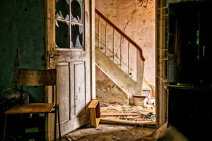 3-piece-aluminium-print-crumbled-stairs