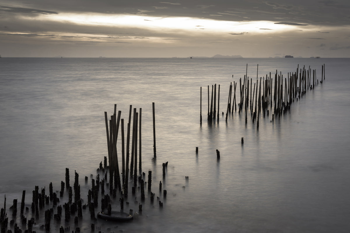framedposter-print-the-sea-and-the-tear