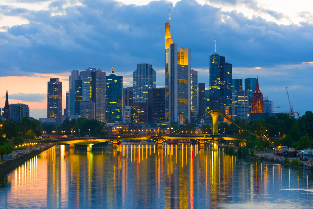 framedcanvas-print-skyline-frankfurt