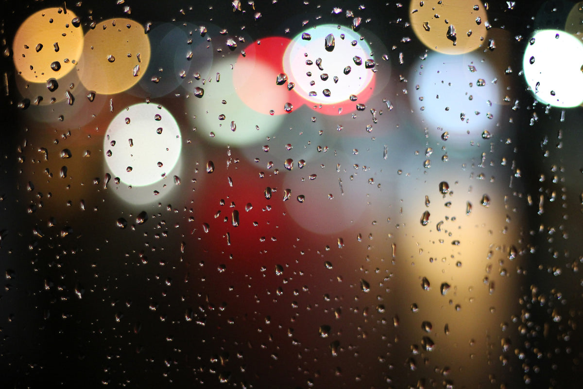 3-piece-canvas-print-illuminated-water-drops