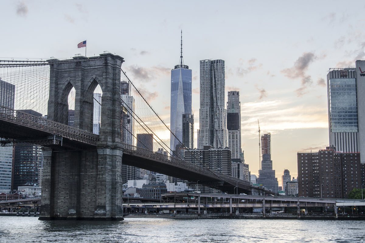 3-piece-aluminium-print-the-brooklyn-bridge-in-the-evening